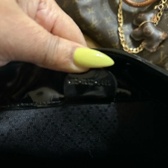 Gucci Patent Leather Hobo Shoulder bag - Picture 9 of 16